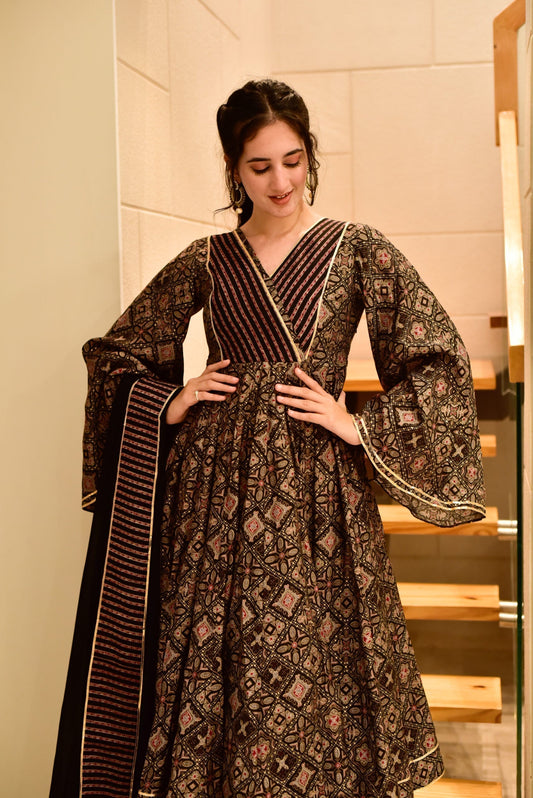 gurleen muslin black suit set