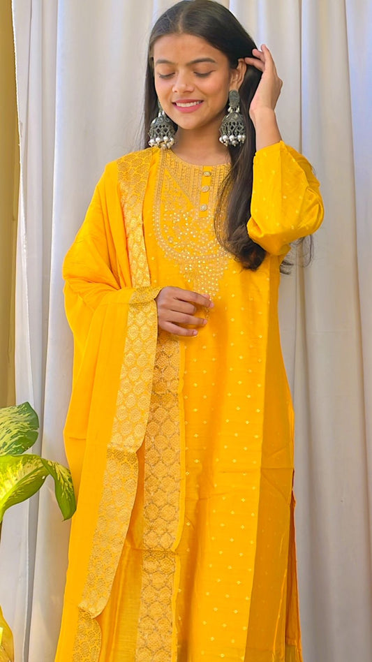 SALE: Haldi Ni Haldi Suit Set