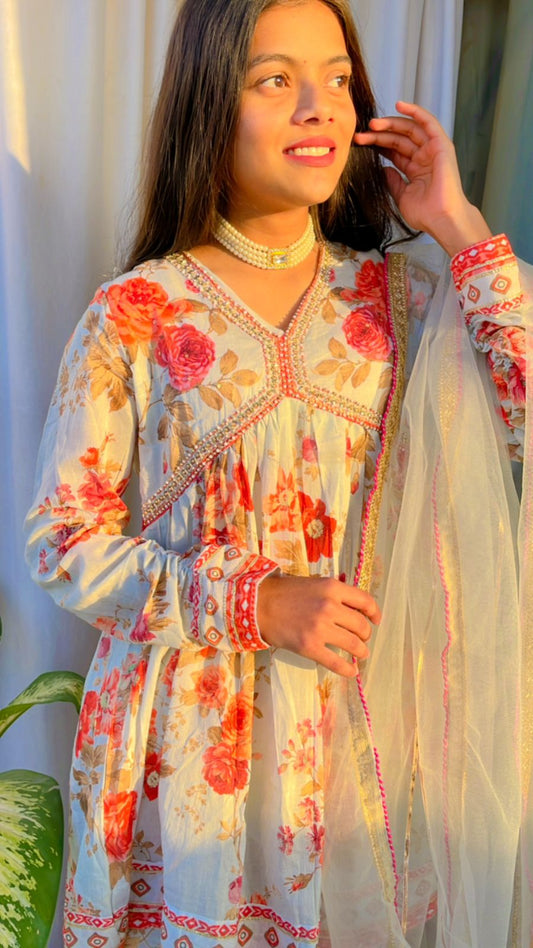 SALE: Din Shagana Da Suit Set